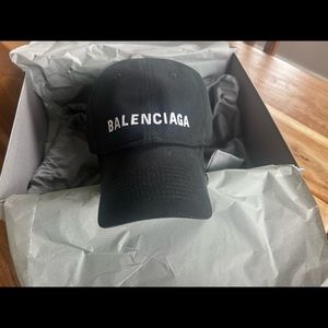 Balenciaga Classic baseball cap with Balenciaga embroidered logo